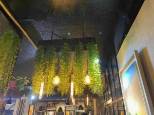 artificial ivy with lights